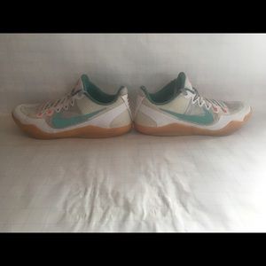 Kobe 11 EM Low “Summer” Size 8.5